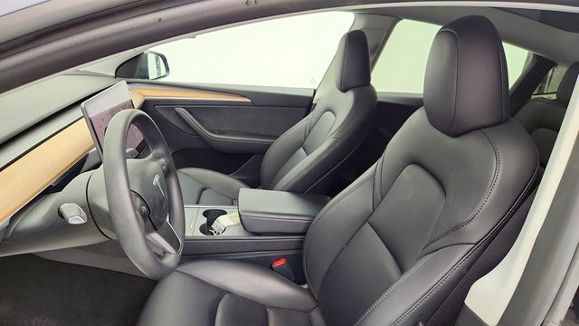 2023 Tesla Model Y Long Range AWD w/ 7 Seat Interior & Acceleration Boost - 23016913 - 21