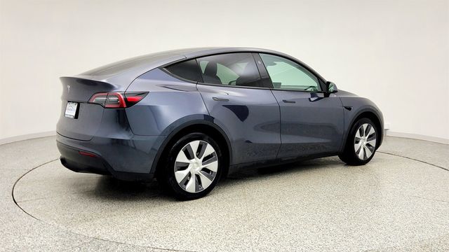 2023 Tesla Model Y Long Range AWD w/ 7 Seat Interior & Acceleration Boost - 23016913 - 4
