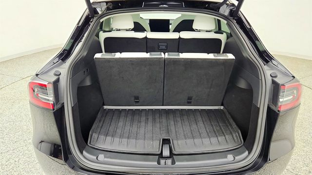 2023 Tesla Model Y Long Range AWD w/ 7-Seat Interior & White/Black Interior - 23046051 - 25