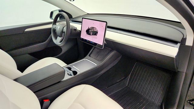 2023 Tesla Model Y Long Range AWD w/ 7-Seat Interior & White/Black Interior - 23046051 - 28