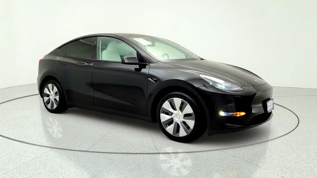 2023 Tesla Model Y Long Range AWD w/ 7-Seat Interior & White/Black Interior - 23046051 - 2