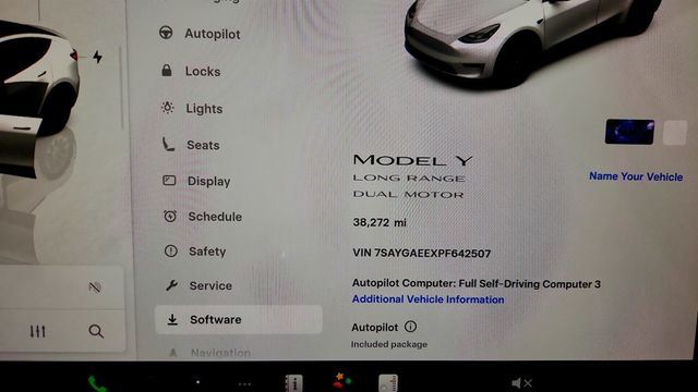 2023 Tesla Model Y Long Range AWD w/ 7-Seat White/Black Int. & 20'' Wheels - 23006184 - 12