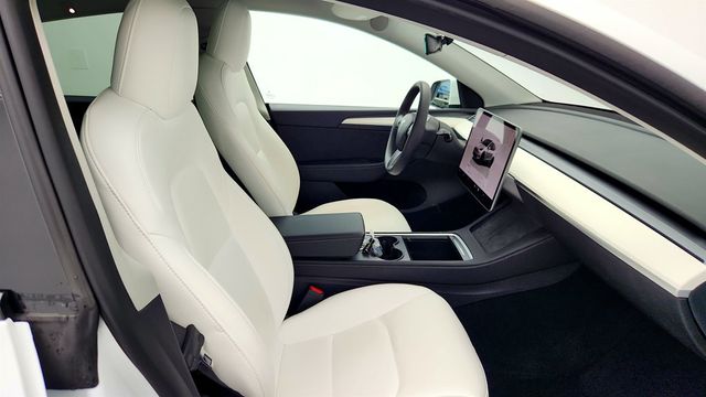 2023 Tesla Model Y Long Range AWD w/ 7-Seat White/Black Int. & 20'' Wheels - 23006184 - 28