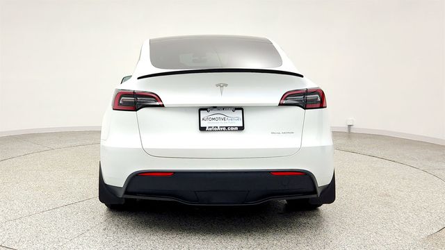 2023 Tesla Model Y Long Range AWD w/ 7-Seat White/Black Int. & 20'' Wheels - 23006184 - 5