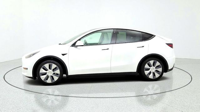 2023 Tesla Model Y Long Range AWD w/ 7-Seat White & Black Premium Interior - 23094126 - 7