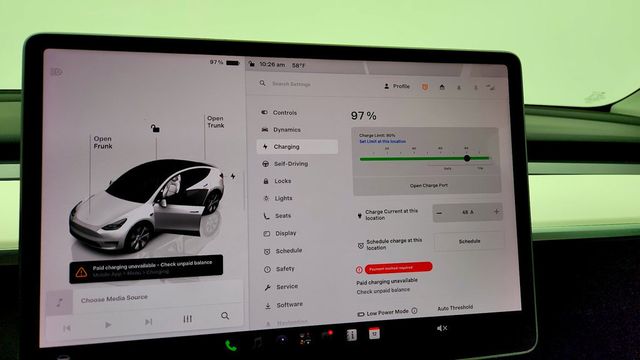 2023 Tesla Model Y Long Range AWD w/ 7-Seat White & Black Premium Interior - 23094126 - 15
