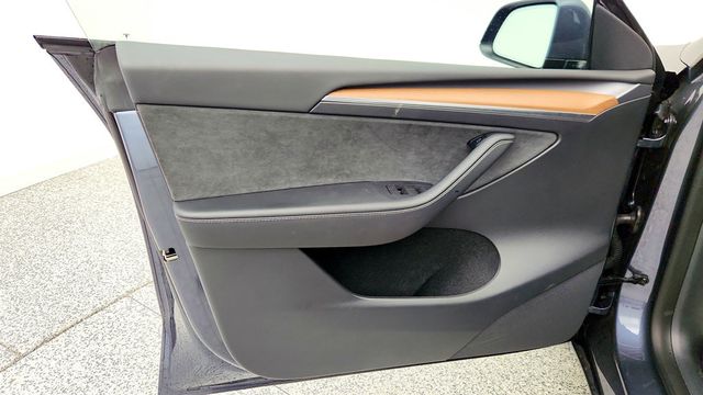 2023 Tesla Model Y Long Range AWD w/ Acceleration Boost - 23006933 - 10