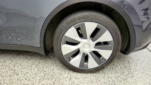 2023 Tesla Model Y Long Range AWD w/ Acceleration Boost - 23054785 - 8