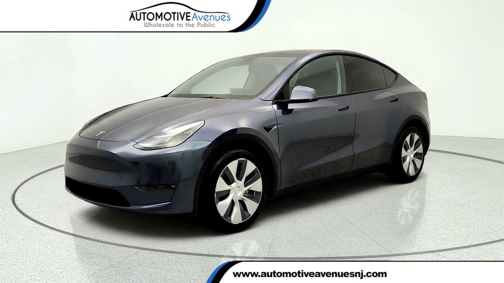 2023 Tesla Model Y Long Range AWD w/ Acceleration Boost - 23057821 | Video 1