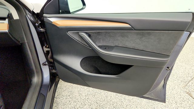 2023 Tesla Model Y Long Range AWD w/ Acceleration Boost - 23057821 - 28