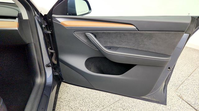 2023 Tesla Model Y Long Range AWD w/ Acceleration Boost - 23062056 - 28