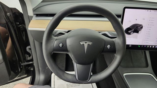 2023 Tesla Model Y Long Range AWD w/ Acceleration Boost - 23081115 - 11