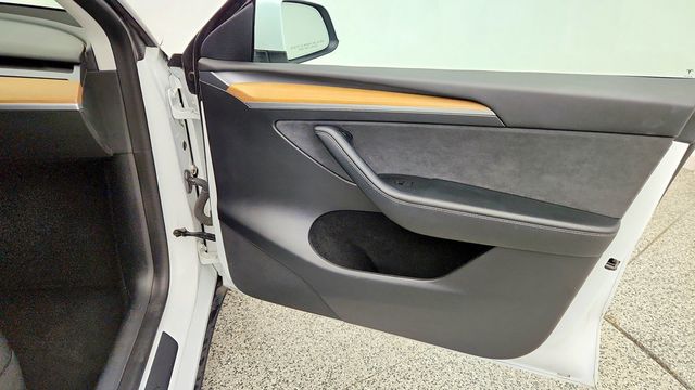 2023 Tesla Model Y Long Range AWD w/ Acceleration Boost - 23097949 - 31