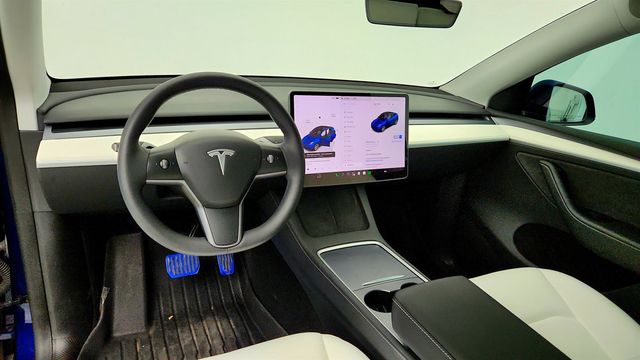 2023 Tesla Model Y Long Range AWD w/ Acceleration Boost & B&W Premium Interior - 23081827 - 11