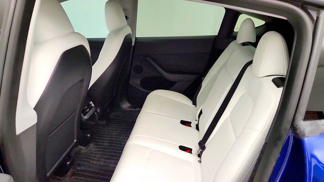 2023 Tesla Model Y Long Range AWD w/ Acceleration Boost & B&W Premium Interior - 23081827 - 24