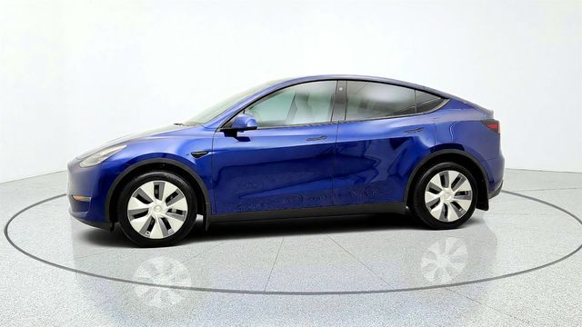 2023 Tesla Model Y Long Range AWD w/ Acceleration Boost & B&W Premium Interior - 23081827 - 7