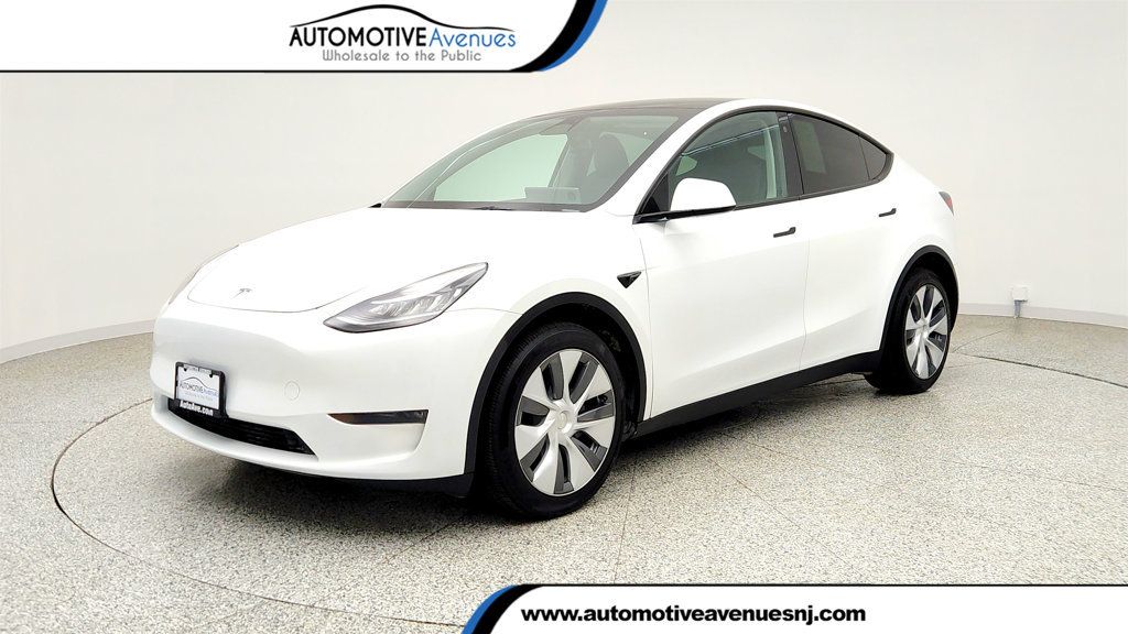 2023 Tesla Model Y Long Range AWD w/ Acceleration Boost & Premium Connectivity - 23035655 | Video 1
