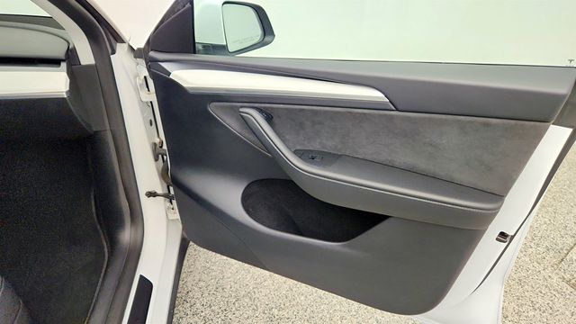 2023 Tesla Model Y Long Range AWD w/ Acceleration Boost & Premium Connectivity - 23035655 - 30