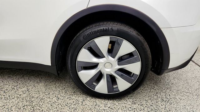 2023 Tesla Model Y Long Range AWD w/ Acceleration Boost & Premium Connectivity - 23035655 - 8