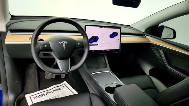 2023 Tesla Model Y Long Range AWD w/ Enhanced Autopilot & 7 Seat Interior - 23009592 - 11