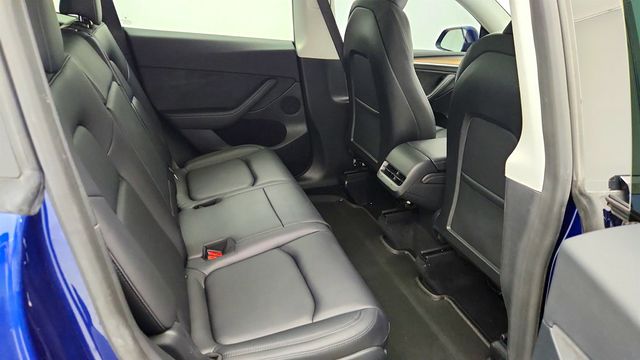 2023 Tesla Model Y Long Range AWD w/ Enhanced Autopilot & 7 Seat Interior - 23009592 - 27