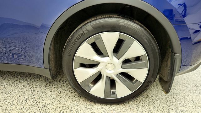 2023 Tesla Model Y Long Range AWD w/ Enhanced Autopilot & 7 Seat Interior - 23009592 - 8