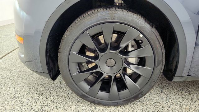 2023 Tesla Model Y Long Range AWD w/ Full Self-Driving, 20'' Wheels, B&W Interior - 23007082 - 8