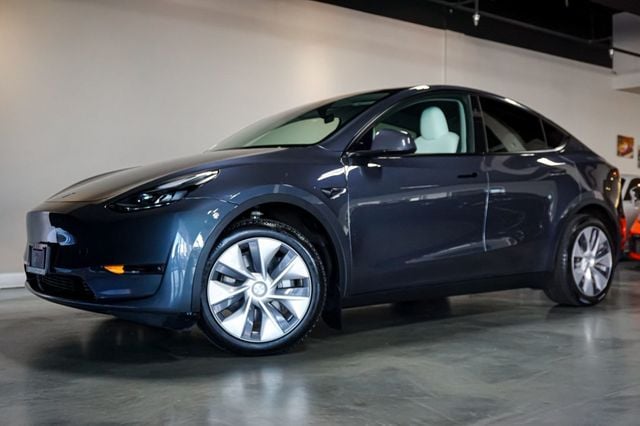 2023 Tesla Model Y *Long Range* *AWD* *White Interior* - 22964855 - 0