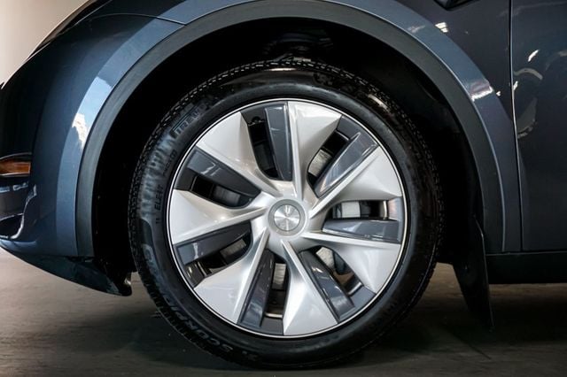 2023 Tesla Model Y *Long Range* *AWD* *White Interior* - 22964855 - 29