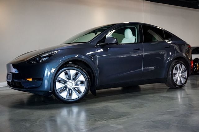 2023 Tesla Model Y *Long Range* *AWD* *White Interior* - 22964855 - 63