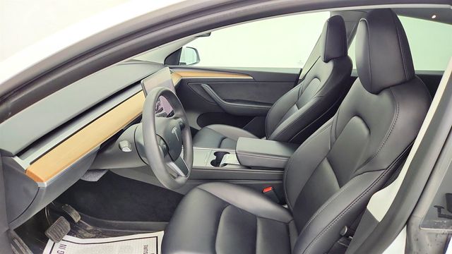 2023 Tesla Model Y Long Range AWD with 20'' Induction Wheels & 7-Passenger Seating - 23009174 - 23