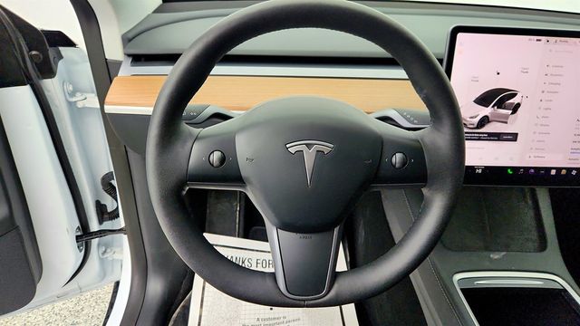 2023 Tesla Model Y Long Range AWD with 20'' Induction Wheels & Acceleration Boost - 22973030 - 12