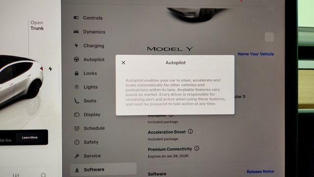 2023 Tesla Model Y Long Range AWD with 20'' Induction Wheels & Acceleration Boost - 22973030 - 15