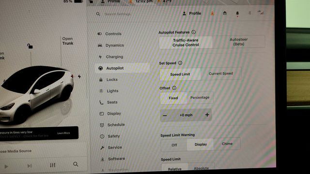 2023 Tesla Model Y Long Range AWD with 20'' Induction Wheels & Acceleration Boost - 22973030 - 19