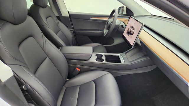 2023 Tesla Model Y Long Range AWD with 20'' Induction Wheels & Acceleration Boost - 22973030 - 28