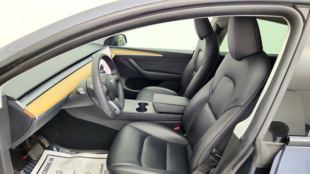 2023 Tesla Model Y Long Range AWD with 20'' Induction Wheels & Acceleration Boost - 23081757 - 24