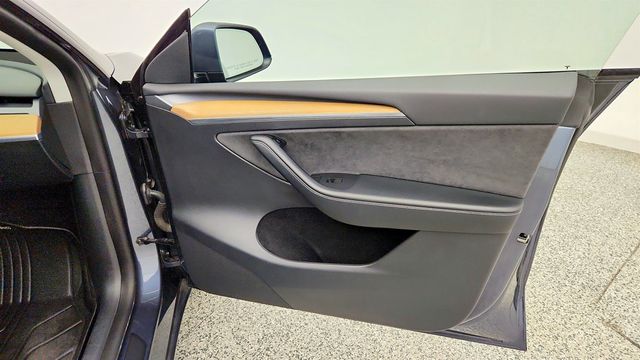 2023 Tesla Model Y Long Range AWD with 20'' Induction Wheels & Acceleration Boost - 23081757 - 29