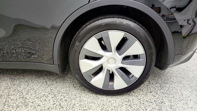 2023 Tesla Model Y Long Range AWD with 7-Passenger Seating - 23046051 - 8