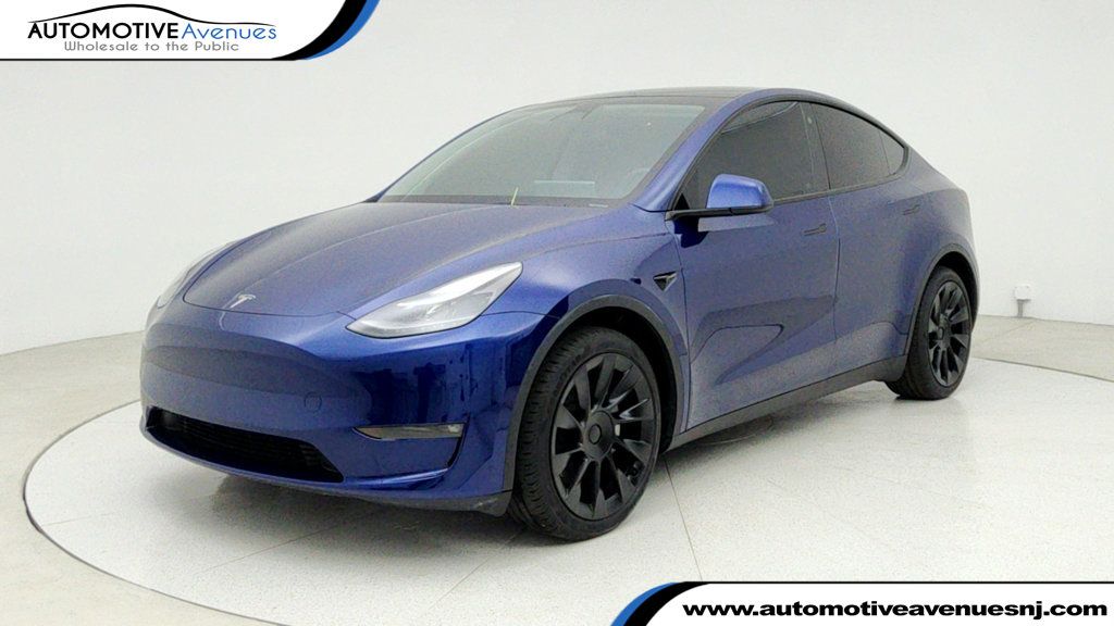 2023 Tesla Model Y Long Range AWD with 7 Seat Interior & 20'' Induction Wheels - 22949150 | Video 1