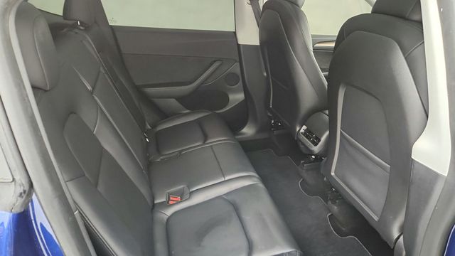 2023 Tesla Model Y Long Range AWD with 7 Seat Interior & 20'' Induction Wheels - 22949150 - 28
