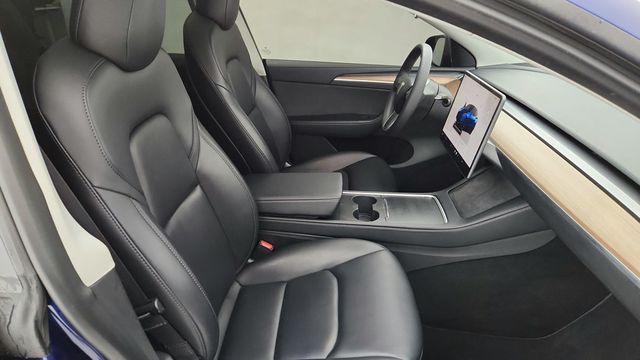 2023 Tesla Model Y Long Range AWD with 7 Seat Interior & 20'' Induction Wheels - 22949150 - 29