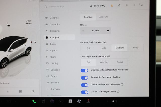 2023 Tesla Model Y Long Range AWD with Acceleration Boost - 22937939 - 17