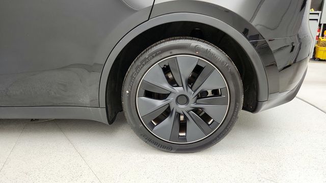 2023 Tesla Model Y Long Range AWD with Acceleration Boost - 22944684 - 8