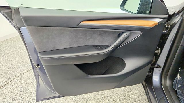 2023 Tesla Model Y Long Range AWD w/ Self-Driving, Acceleration Boost & 7 Seat Int. - 23024419 - 10