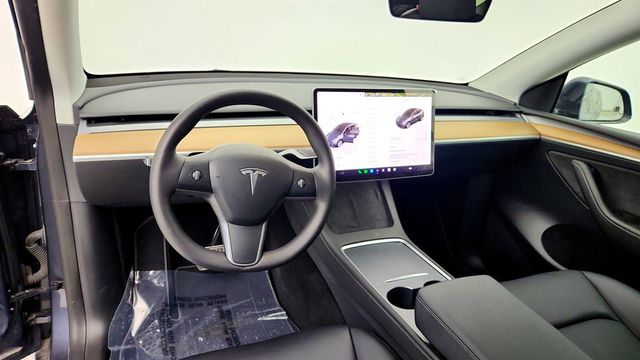 2023 Tesla Model Y Long Range AWD w/ Self-Driving, Acceleration Boost & 7 Seat Int. - 23024419 - 11