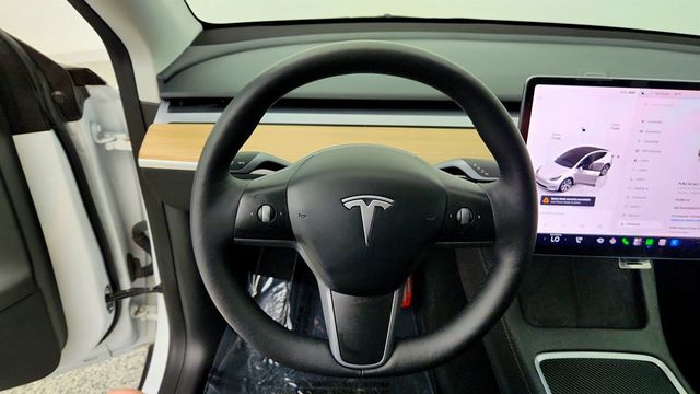 2023 Tesla Model Y Long Range AWD w/ Traffic-Aware Cruise Control - 23037789 - 13