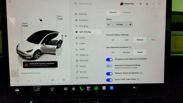 2023 Tesla Model Y Long Range AWD w/ Traffic-Aware Cruise Control - 23037789 - 20
