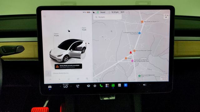 2023 Tesla Model Y Long Range AWD w/ Traffic-Aware Cruise Control - 23037789 - 22