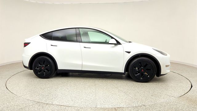 2023 Tesla Model Y Long Range AWD w/ Traffic-Aware Cruise Control - 23037789 - 3