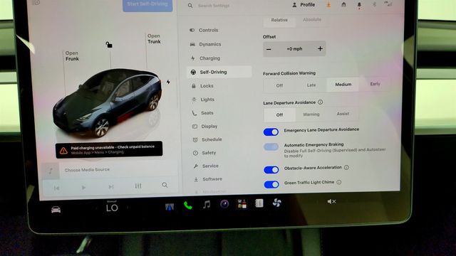 2023 Tesla Model Y Long Range AWD w/ White & Black Premium Interior - 23041706 - 20